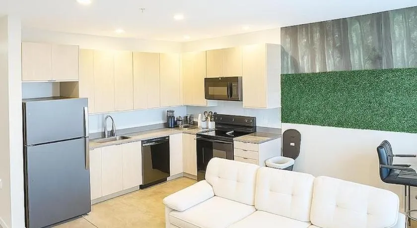 Forestline Suite - Image 1