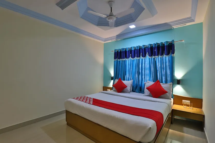 OYO 27897 Hotel The Grand Bansi - Image 1