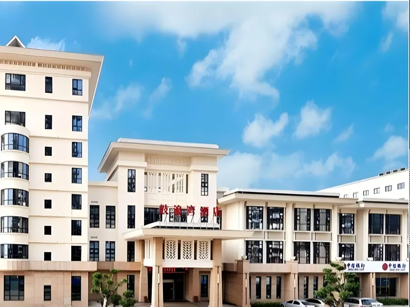 Xiamen Gulang Bay Hotel - Image 1