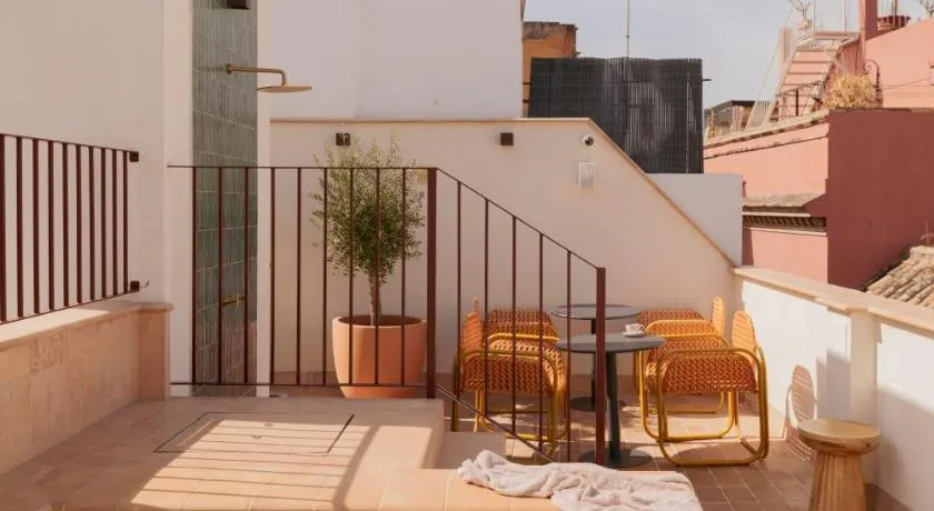 LIRIUM Casa Patio - Image 1