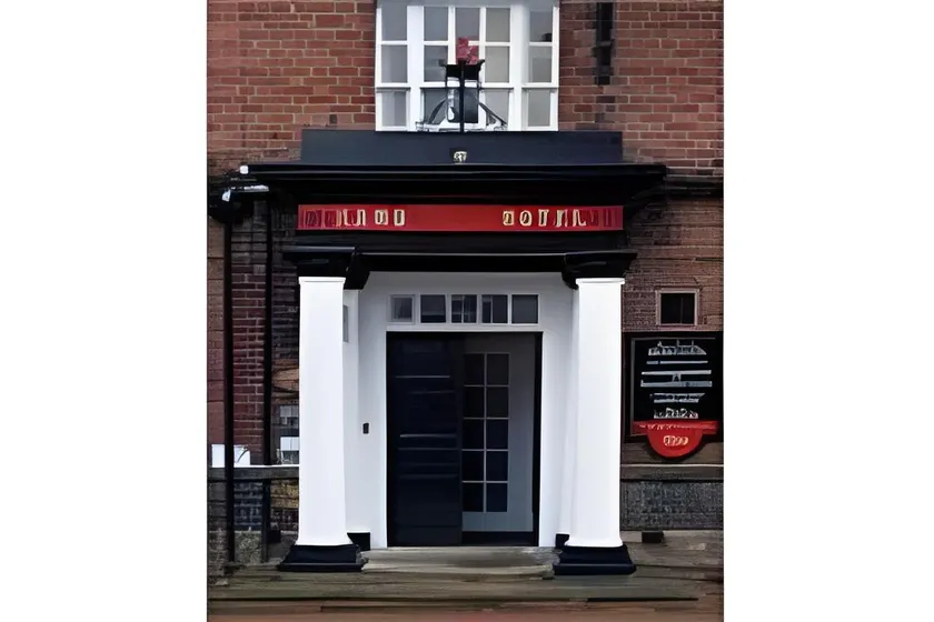 The Hand Hotel - Image 1