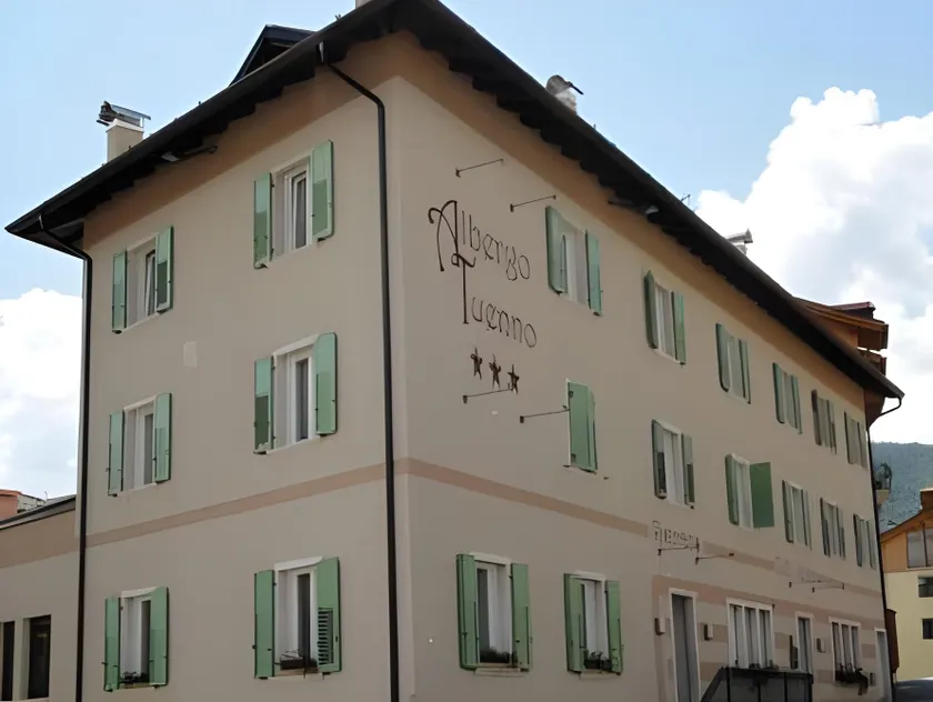 Albergo Tuenno - Image 1