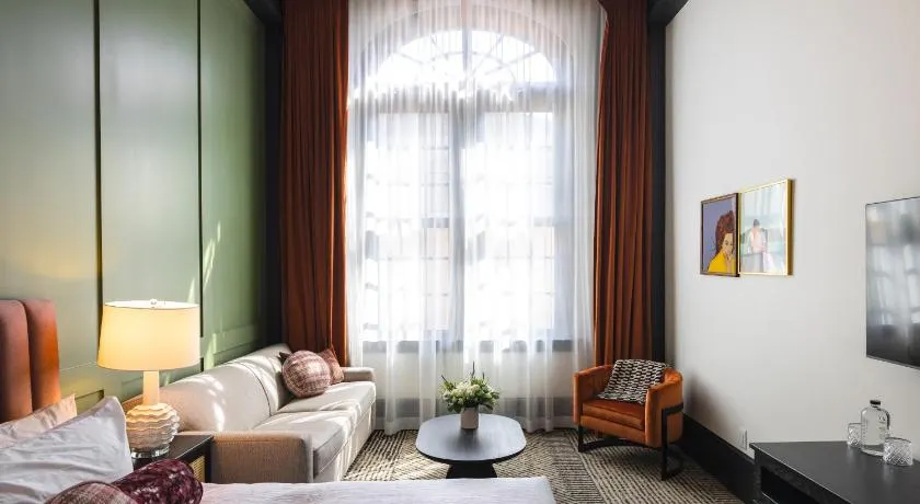 Hotel Thaxter - Image 1