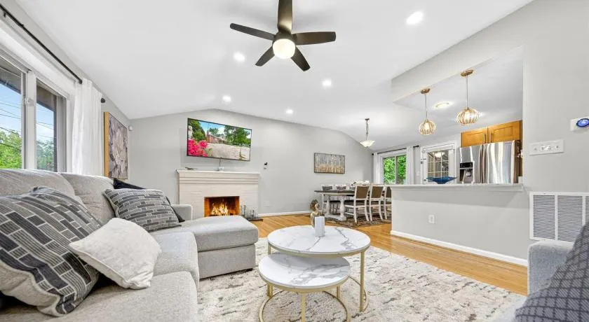Modern 4BR3BA Prime MGM Gaylord DC Alex Location - Image 1