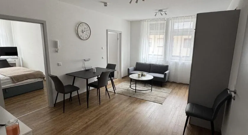 PRV Apartments - Image 1