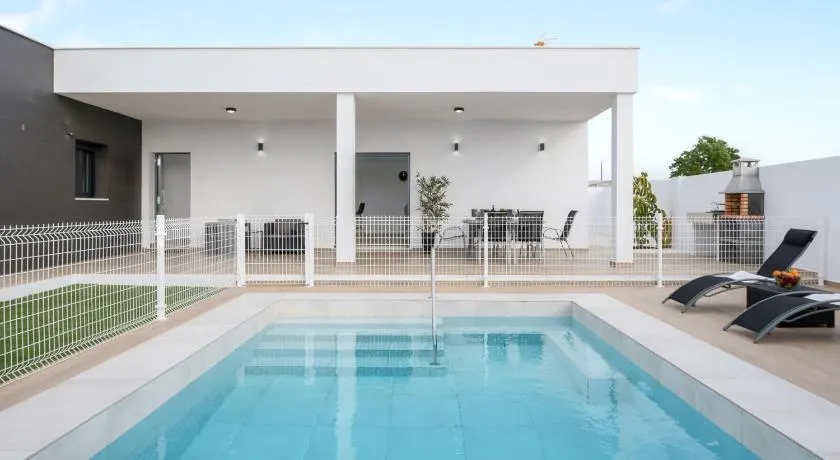 Villa Sandra solo familias - Image 1