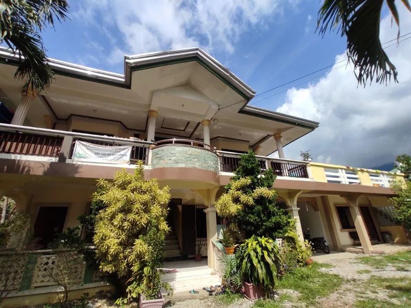 Riverside at Aninuan Accommodation and Food - Image 1