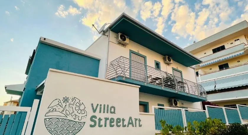Villa Street Art - Image 1