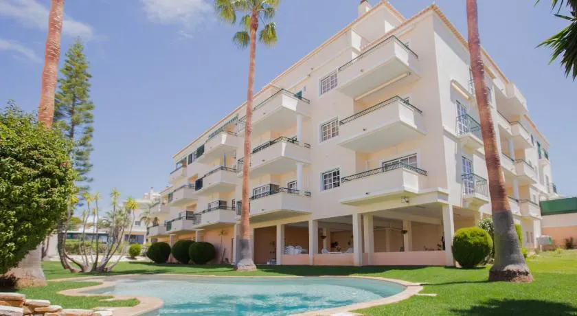 Apartamentos Quinta da Praia - Image 1