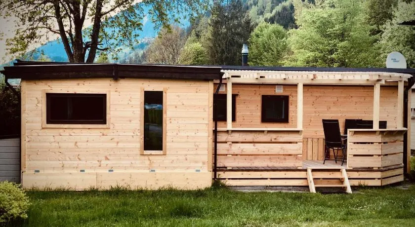 Mountainview Lodge - Chalet im Zillertal direkt am 5 Sterne Campingplatz Aufenfeld mit Hallenbad und Sauna - Image 1