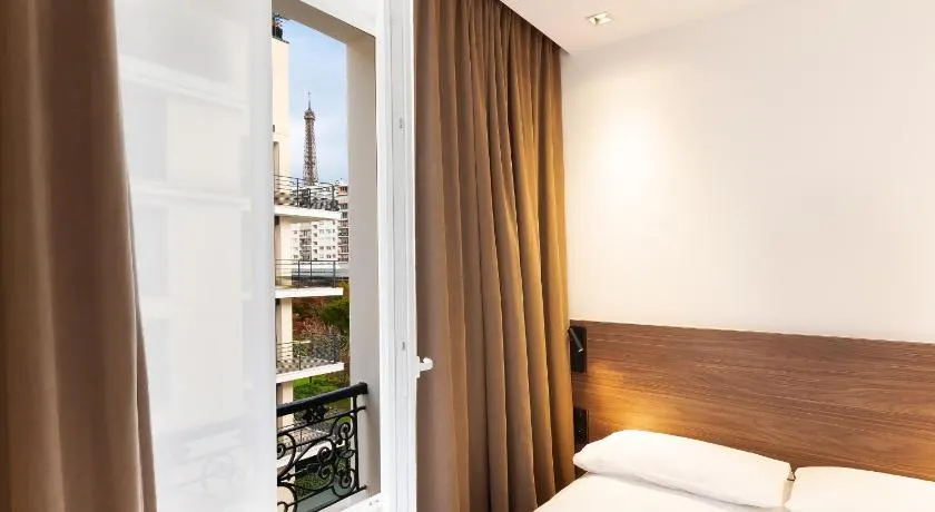 Les Suites Tour Eiffel - Image 1