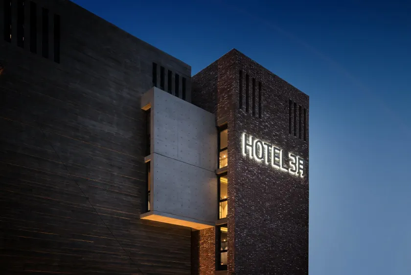 Hotel March - Image 1