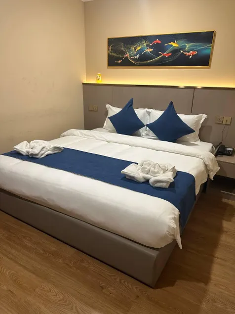 MEILI WANHE HOTEL - Image 1