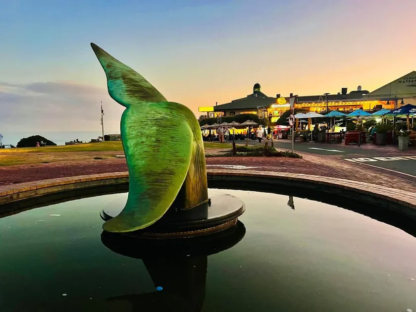 Hermanus Waterfront Apartment - Image 1