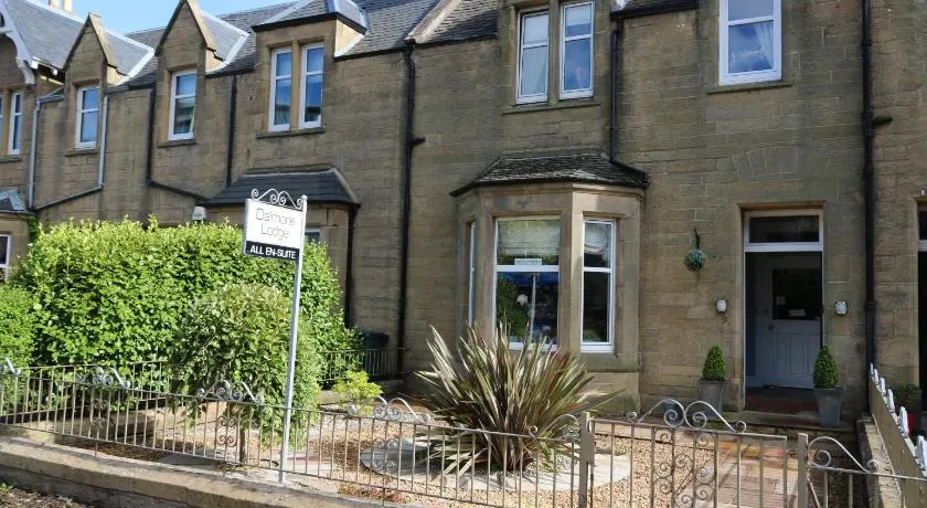 Dalmore Lodge Guest House - Image 1