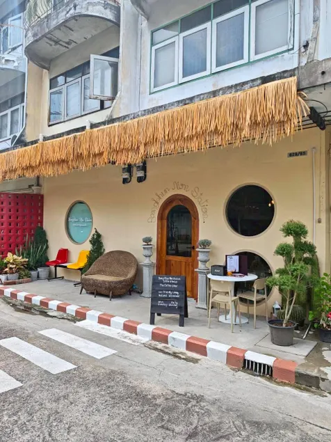 Bangkhunnon Station Hostel - Image 1