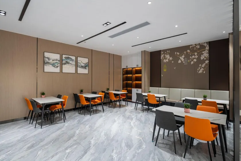 Floral Hotel Foshan Yishanju - Image 1
