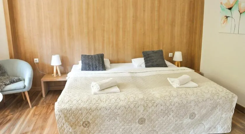 Hotel Garni - Image 1