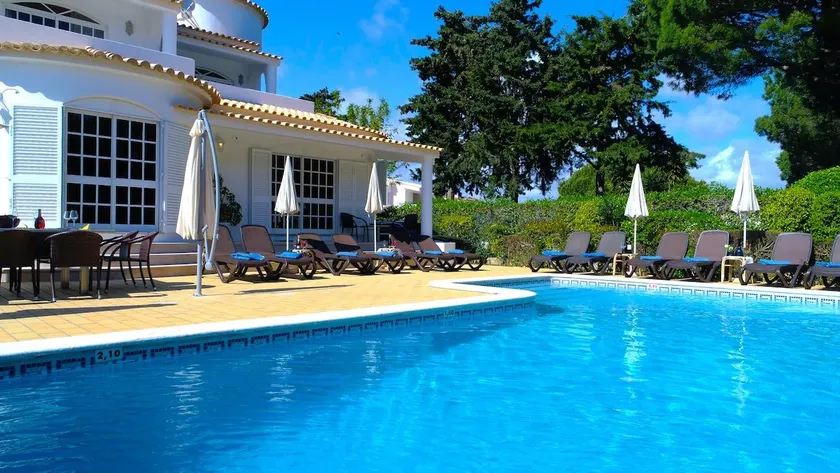 Vivenda de 6 Quartos com piscina privada - Image 1