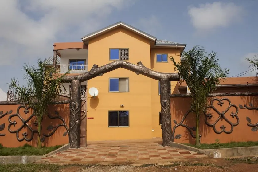 Peemarys Hotel - Image 1