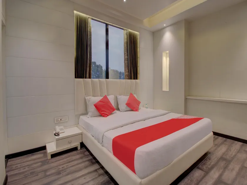 OYO 35844 Hotel Lotus Residency - Image 1