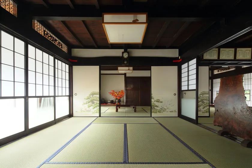Old private house rental villa made by an architec - Image 1