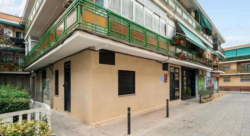 Dobo Pinto Castillo - Image 1