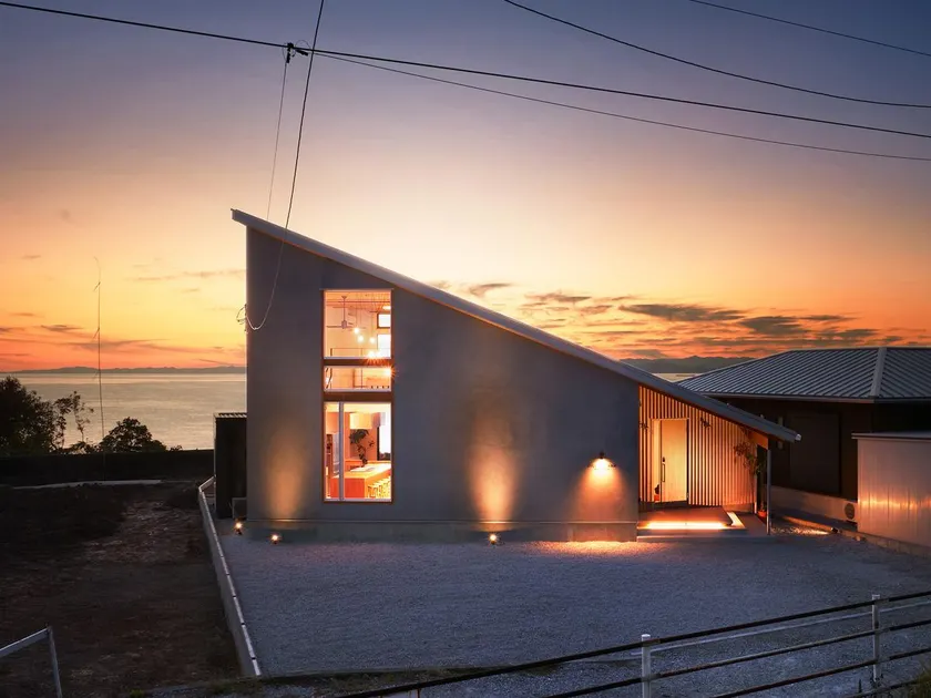 Private Villa with Pool and Sunset in Kochi - Image 1