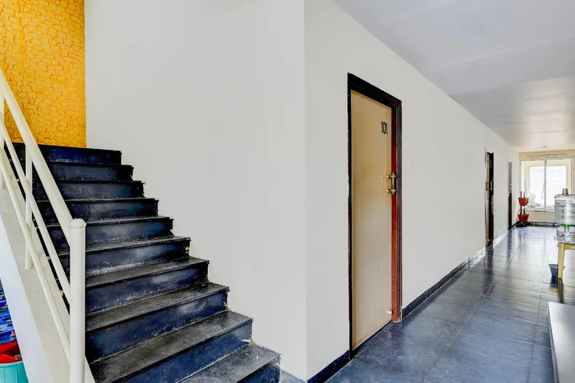 Hotel O Thiru Vilas - Image 1