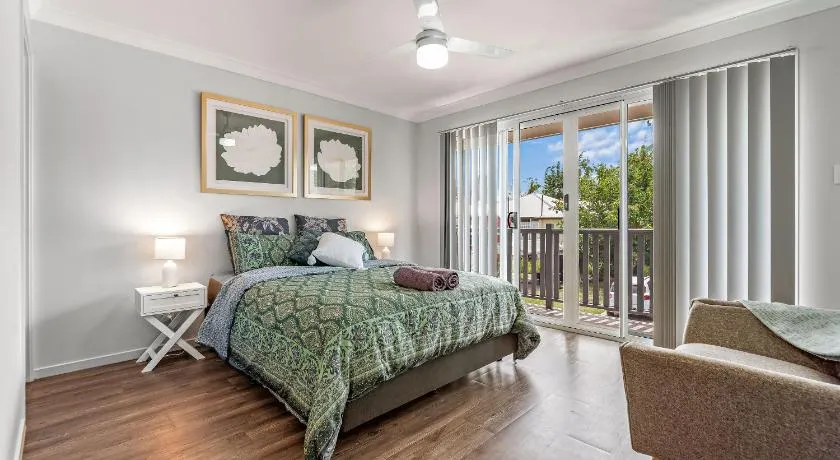 Modern New Townhouse in Booval - Image 1