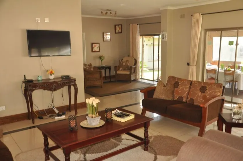 Coghlan Villa - Image 1