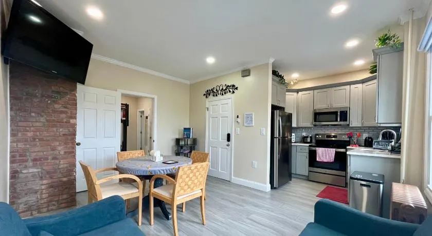 New York City Apartment Near Free Ferry Boat! - Image 1
