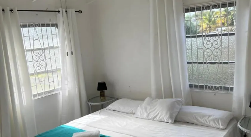 Home2Home Guesthouse - Image 1