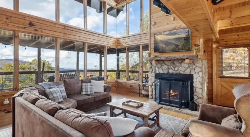 Serenity - Sweeping Mountain VIEWS From Every Room - Image 1