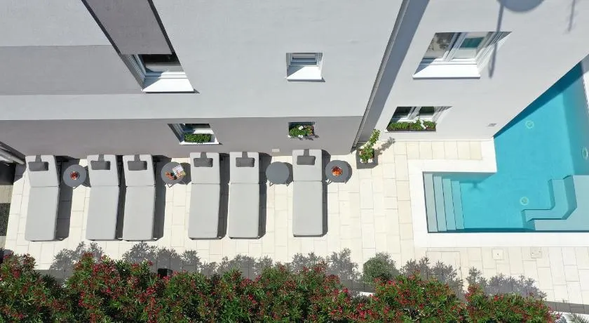 Apartments Lace - Image 1