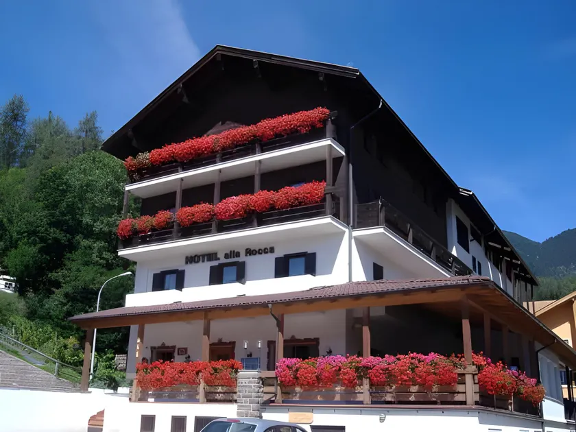 Hotel Alla Rocca - Image 1