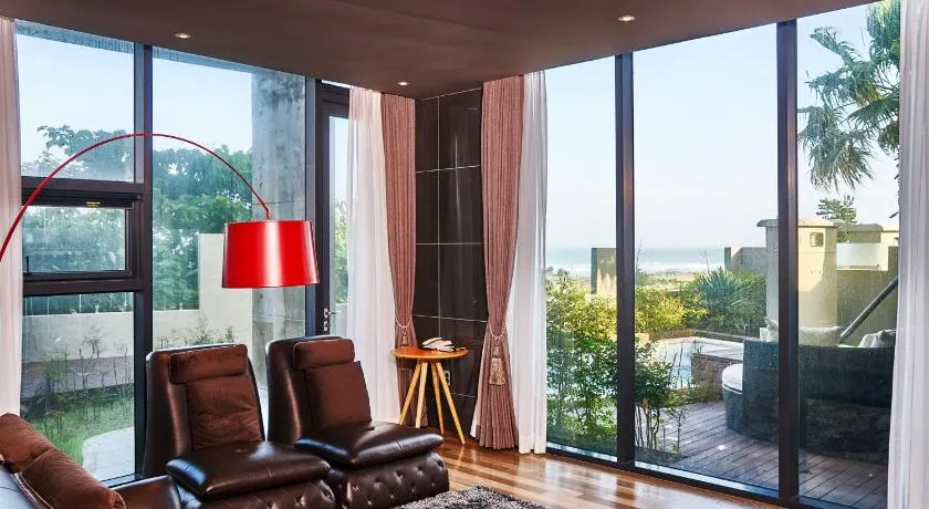 Hotel Scarboro Jeju - Image 1