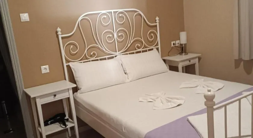 GIOTAS APARTMENTS - STUDIOS - Image 1