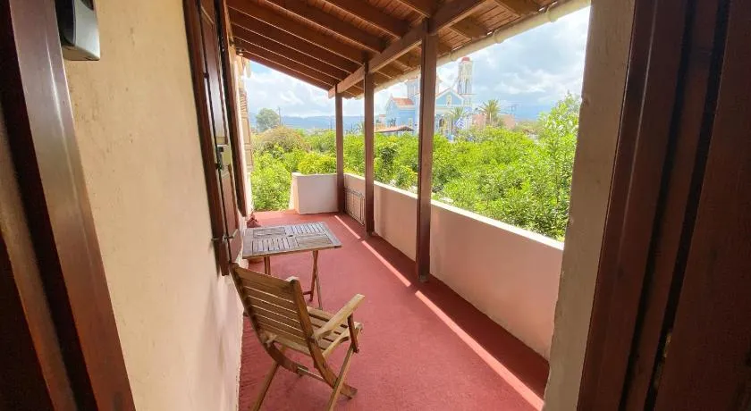 Dusk Apartments with Stunning Mountain View - Image 1