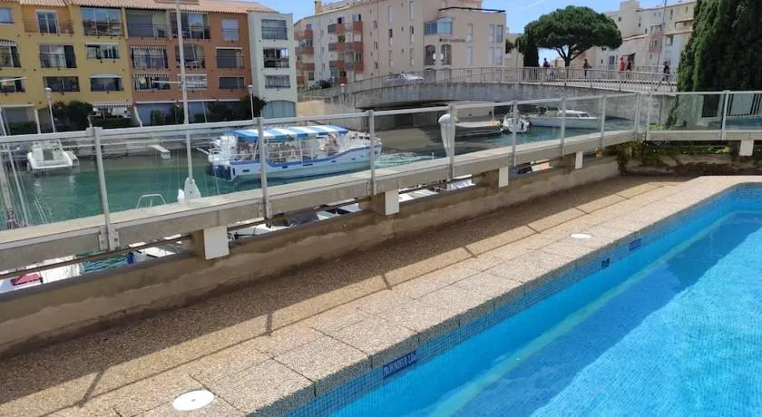 CONFORTABLE APPARTEMENT GRANDE TERRASSE PISCINE PARKING CLIM - Image 1