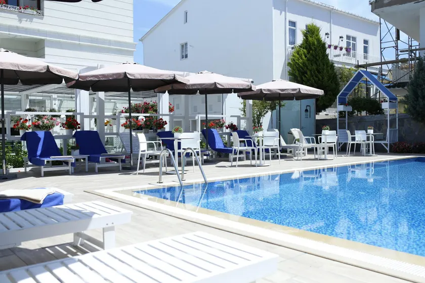 Ascot Hotel Büyükada - Image 1