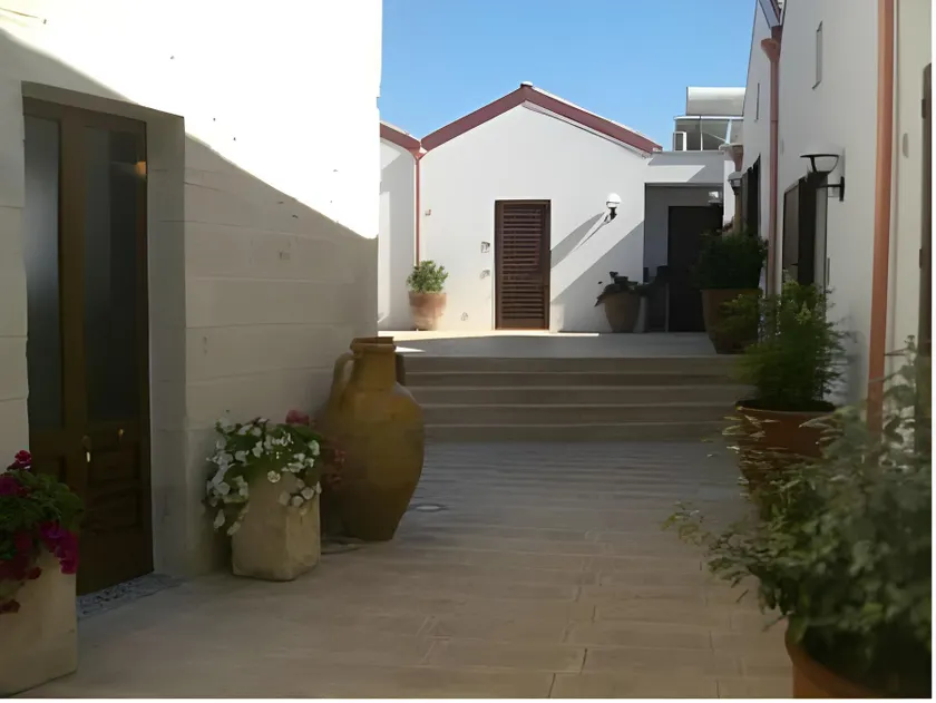 Il Giardino Del Tiglio - Image 1