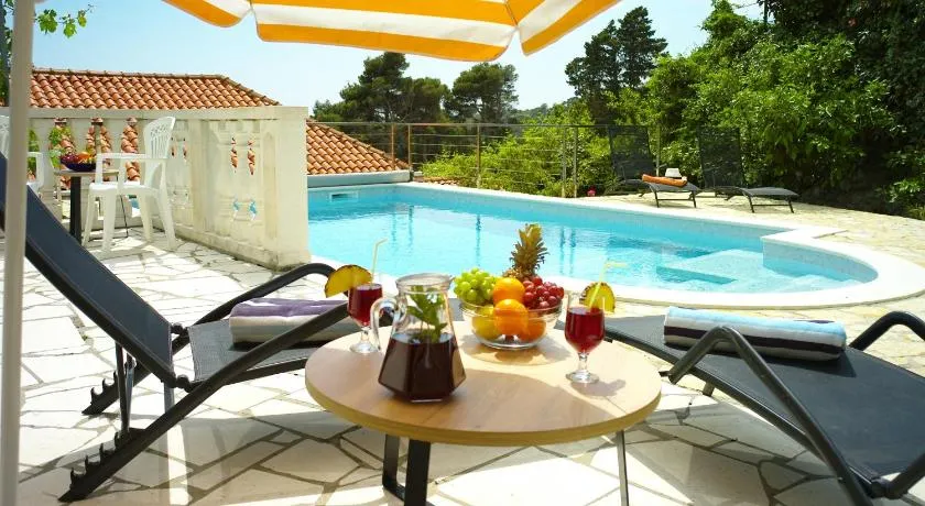 Villa Vinki - Image 1
