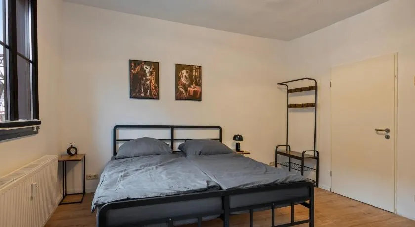 Deine Bude - 4 Doppelzimmer, 2 Bäder, Küche - Image 1