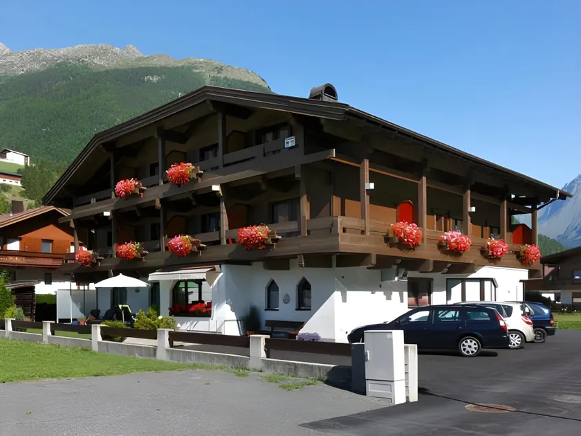 Hotel Garni Maria Theresia - Image 1
