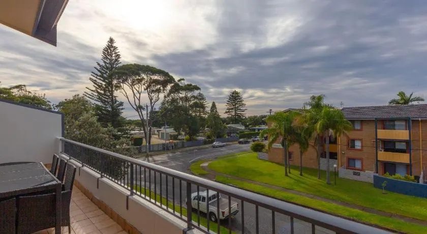 Prelude Penthouse stroll to the beach - Image 1