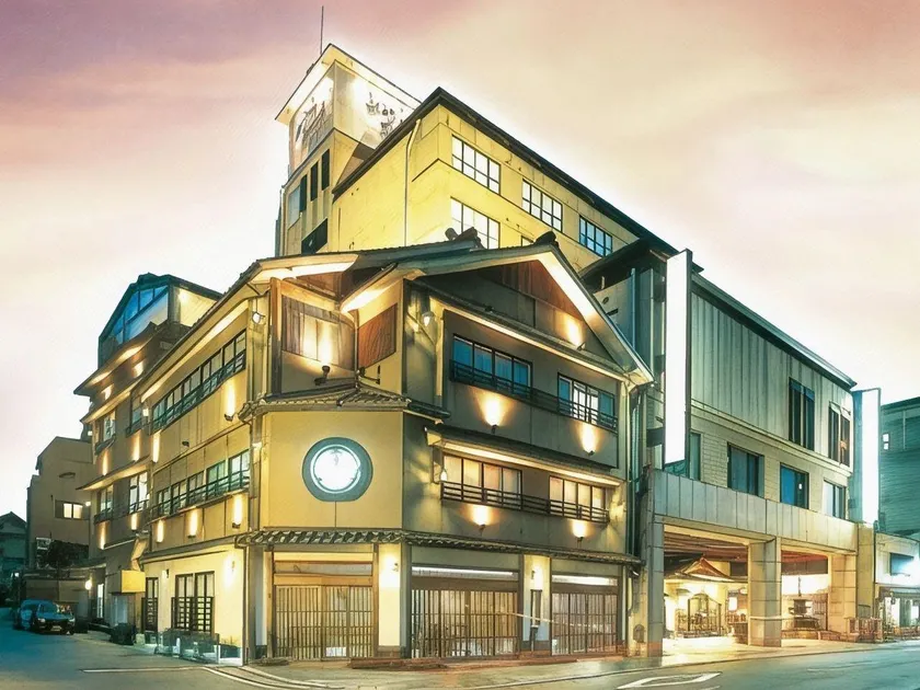 Awara Grand Hotel - Image 1