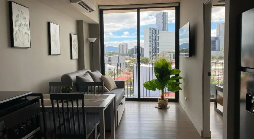 11th Floor Apartment with Sabana View Fast WiFi and AC - Image 1