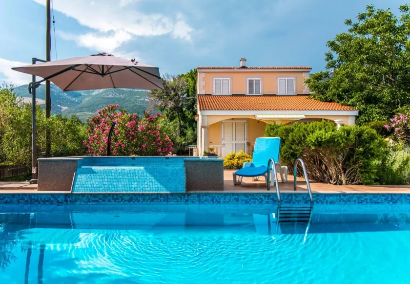 Holiday house Mare Kastel Novi, Riviera Split - Image 1