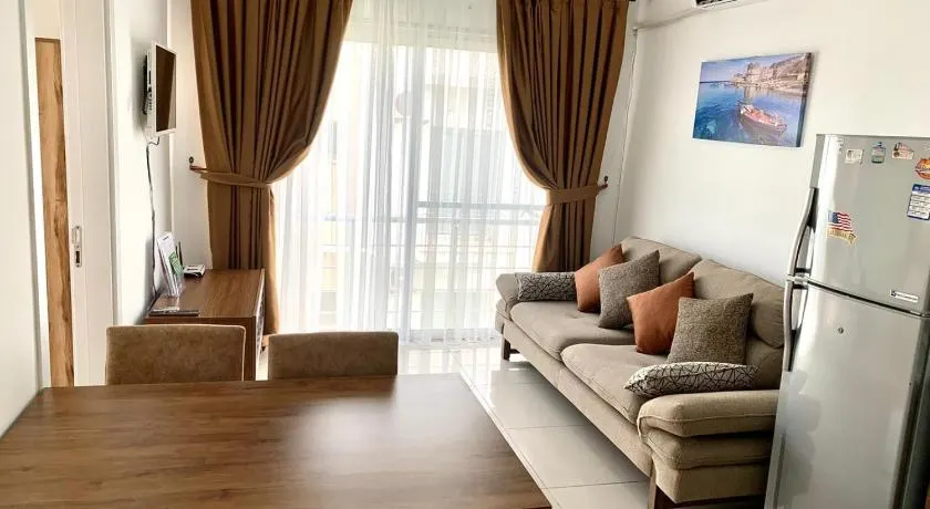 Beautiful One-Bedroom Apartment Lukomorye B6 - Image 1